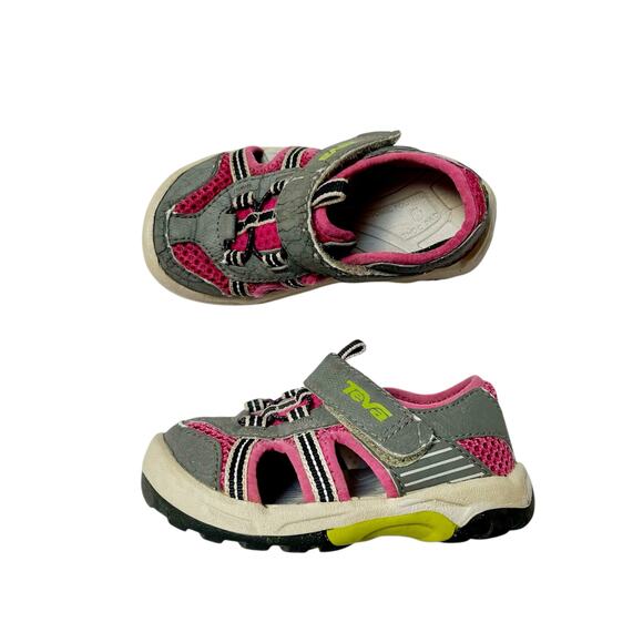 Teva Closed Toe Sneaker Sandals Size 6 - Picture 1 of 10